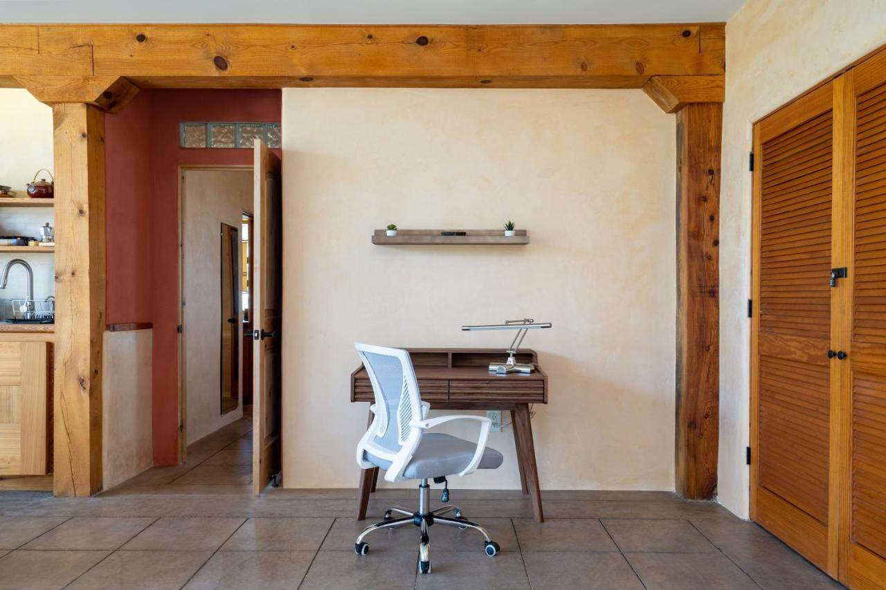 Santa Fe Ridgetop Retreat With 2 Hot Tubs And Views Exterior photo